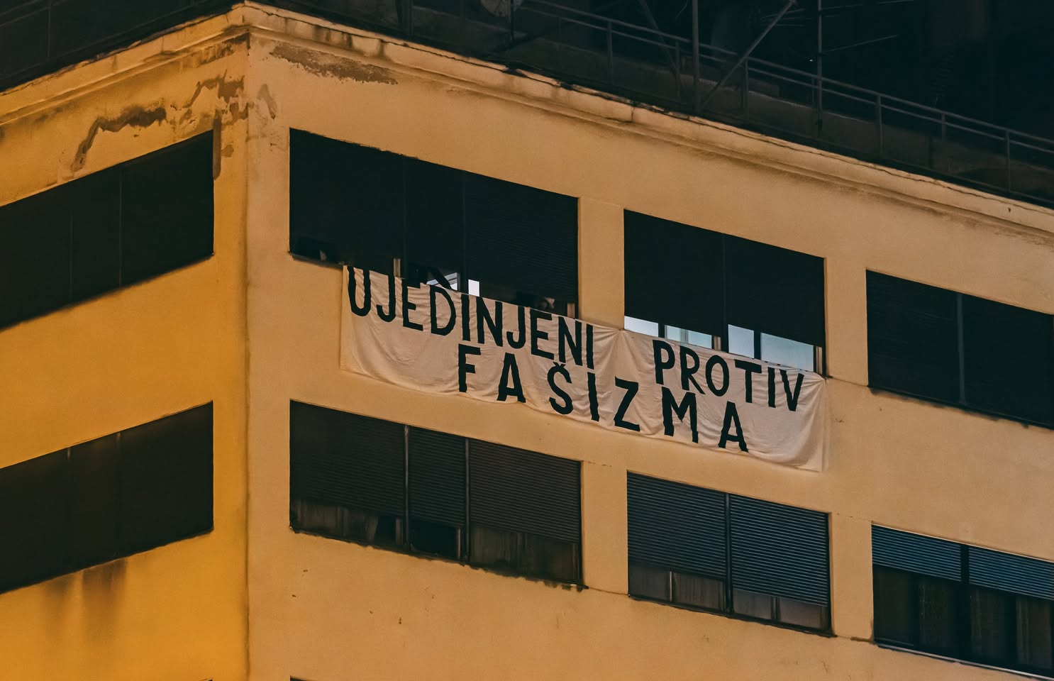 Zagreb: antifašistički transparent na dočeku rukometaša